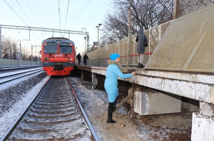 Выживет ли человек попавший под поезд, если успеет лечь между рельсов
