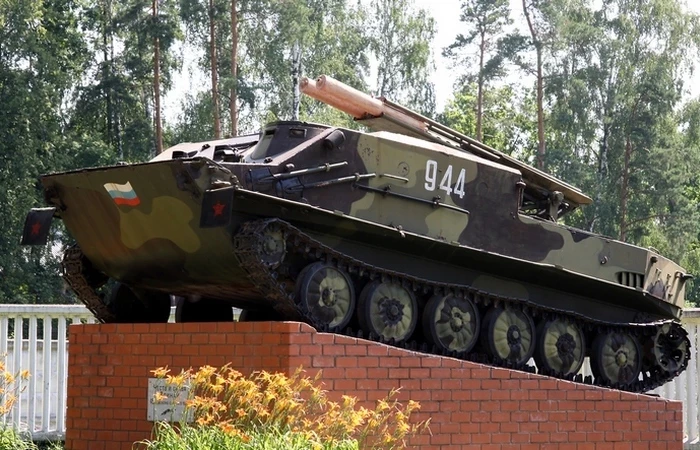 УР-67: зачем нужен был самый странный советский «танк», и как он спас тысячи жизней