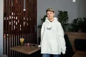 «Полгода оттягивала поход к врачу, хотя понимала, что к чему». Татьяна Кирьянова про рак, полное принятие диагноза и баланс в период лечения и восстановления