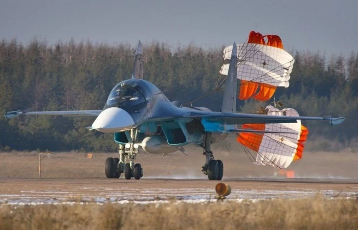Почему в гражданской авиации для торможения не используют парашюты, как в военной