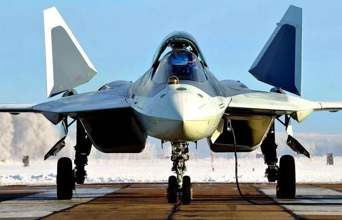 Американцы и британцы называли Су-57 «худшим стелсом», а теперь хвалят: что поменялось