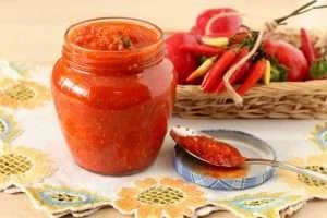 Домашняя аджика. 10 рецептов на любой вкус
