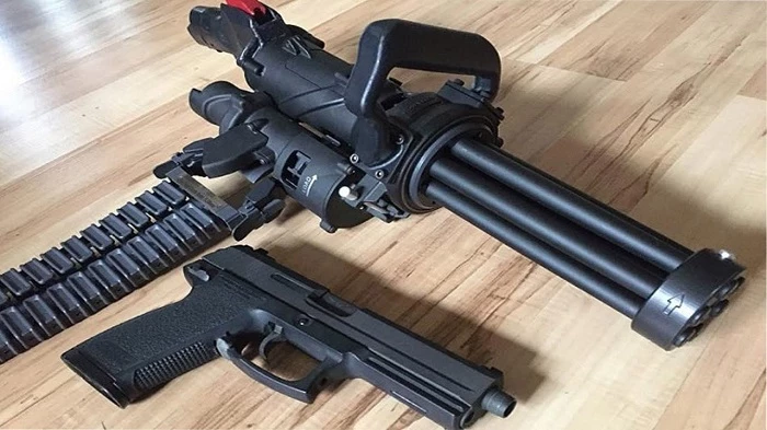 XM556 Microgun — самый компактный миниган современности