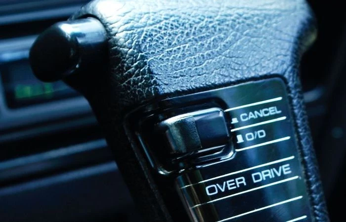 Для чего на селекторах старых АКПП была кнопка «overdrive» и куда она исчезла