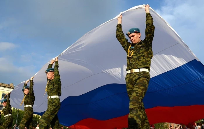 Как Россия может тягаться с США, если ее доля в мировом ВВП всего 2.9% против 15.5% у американцев