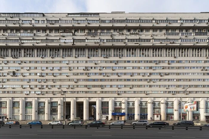 Двухуровневые квартиры и загадочные комнаты без жильцов: особенности советского дома на Тульской