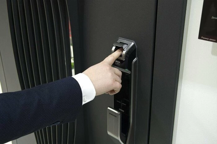 Так ли безопасны биометрические замки, как о них говорят