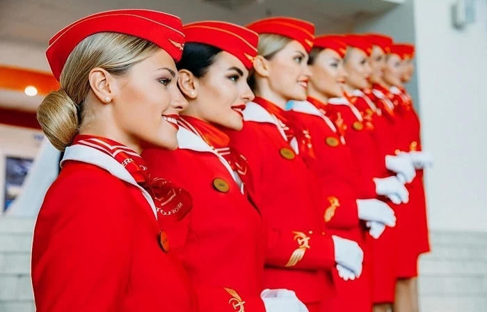 Очевидные и негласные правила отбора стюардесс, создающие иллюзию идеальности