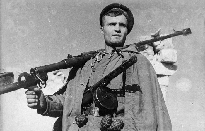 За что советские бронебойщики не любили свои противотанковые ружья