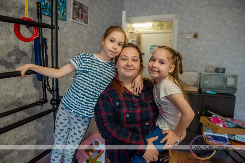 «Или делаем кесарево сейчас, или одного из близнецов потеряете». Как выхаживали недоношенных Катю и Соню. Часть 2