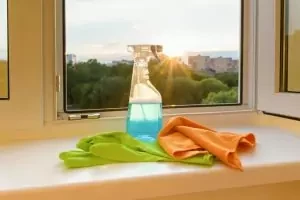 Как помыть окна без разводов подручными средствами