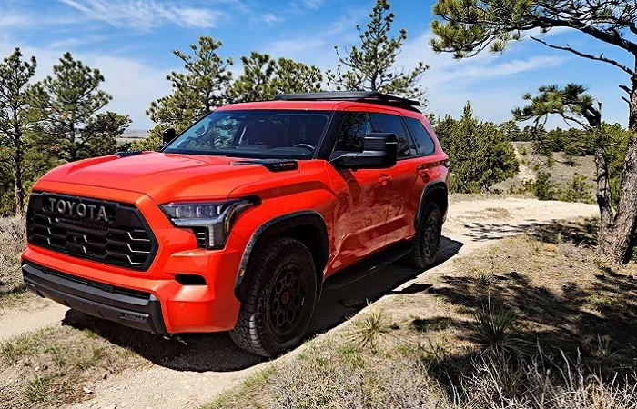 Мощь и качество: 5 самых надежных кроссоверов и внедорожников Toyota