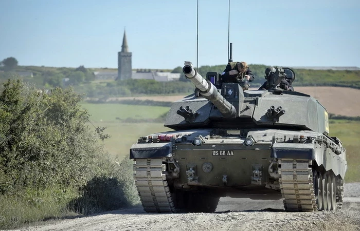 Какое важное изменение внесли в танк Challenger 2 из-за актуального опыта боевых действий