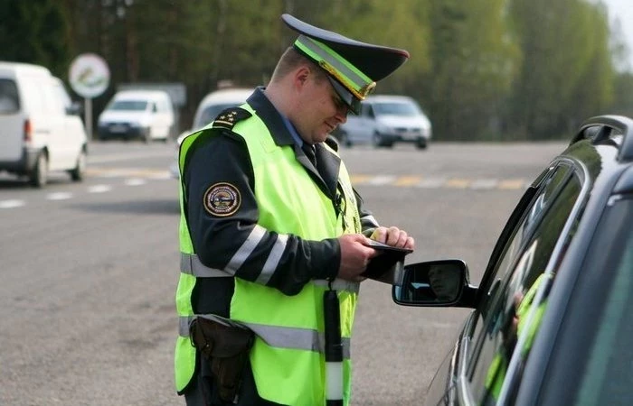 Странные вопросы инспектора ГАИ, на которые автомобилист может смело не отвечать