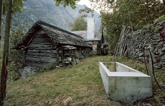Интерьер этой полуразваленной лачуги станет настоящим сюрпризом для любого гостя