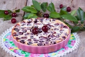 Выпечка с вишней: 7 рецептов, которые стоит приготовить