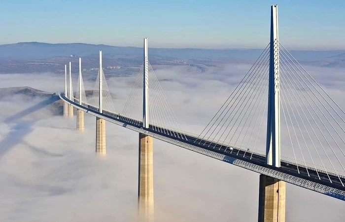 Автомобильные и не только: 10 самых уникальных мостов мира