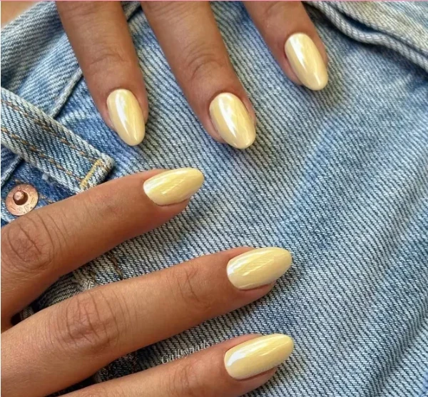 Как выглядит маникюр «сливочное масло»: 5 модных идей