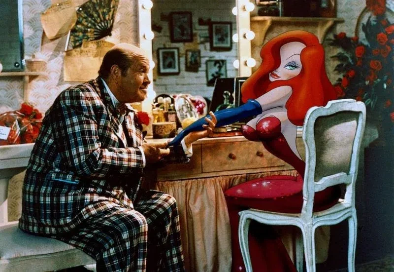 Карина Истомина в облегающем платье на ужине с Фёдором Смоловым в Дубае