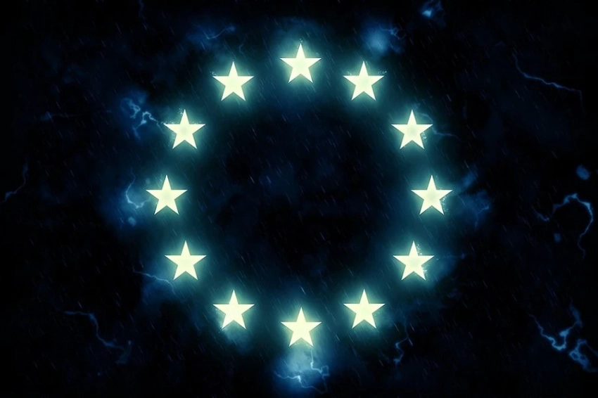 Европа бьется в отчаянных попытках найти замену Америке