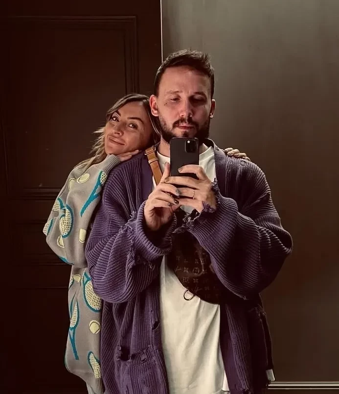 "Душевная пустота, слабоумие и oversized эго". В сети обсуждают скандальный пост бренда Monochrome про День Победы