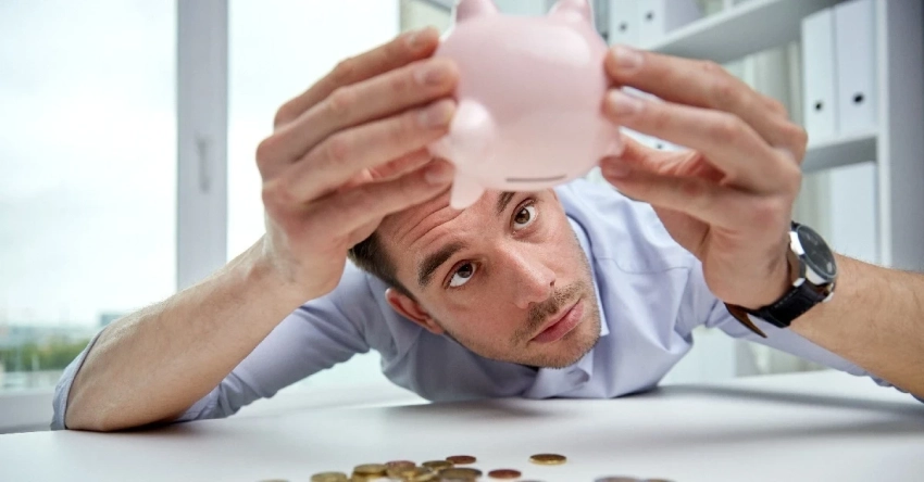 Мужчина — финансовая бомба: 7 признаков, что ваш партнер может довести вас до нищеты