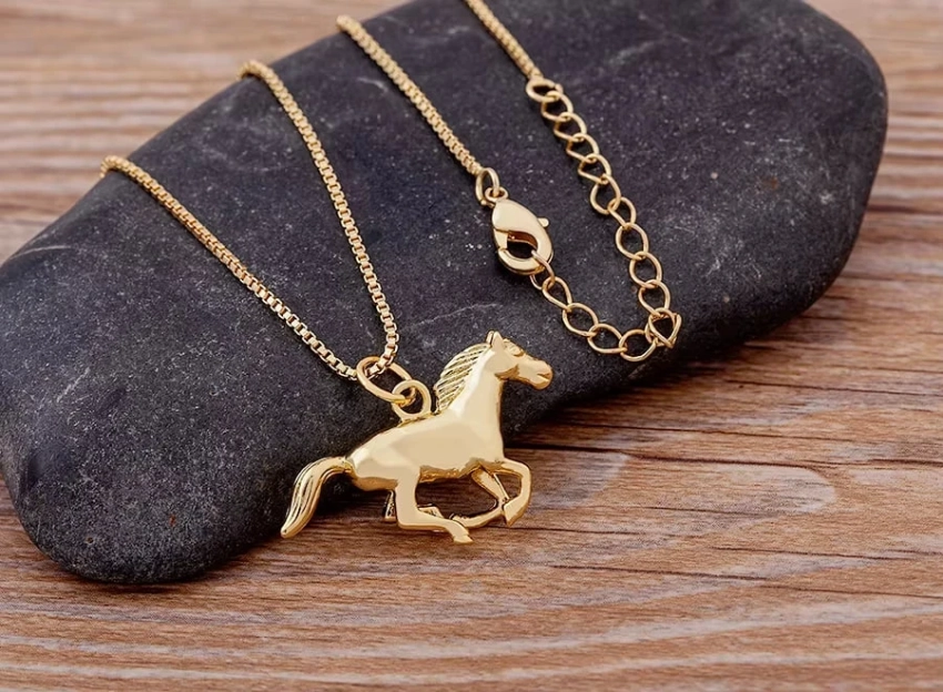 Как правильно выбрать украшения на Новый год 2026, чтобы привлечь счастье, удачу и богатство