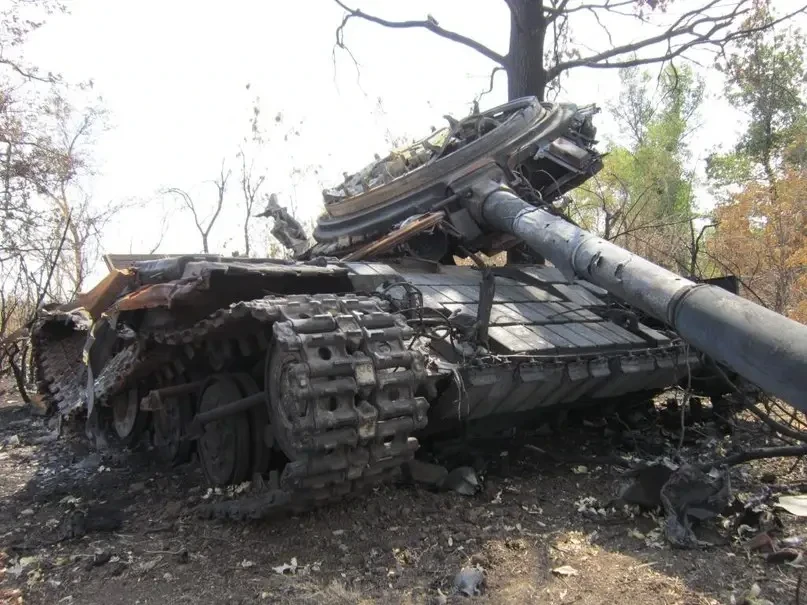 В ходе СВО снова всплыла старая проблема: о взрывах и пожарах боекомплекта наших танков