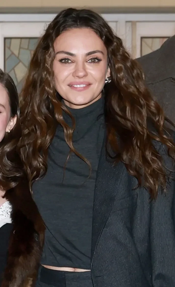 Мила Кунис вышла в свет в Нью-Йорке