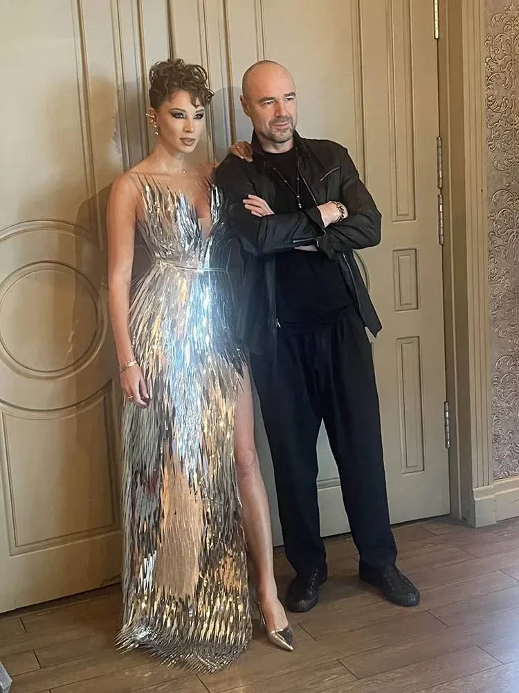 Полина Диброва впервые вышла в свет с Романом Товстиком