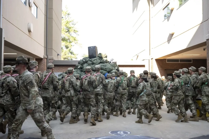 Американские сенаторы пытаются остановить военную операцию США против Венесуэлы