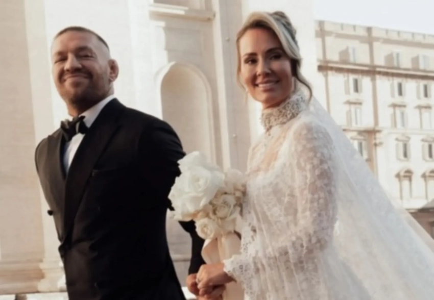 Старинный замок, четверо детей молодожёнов среди гостей и фейерверк-шоу: как прошла свадьба Конора Макгрегора за 1 млн евро в Ватикане