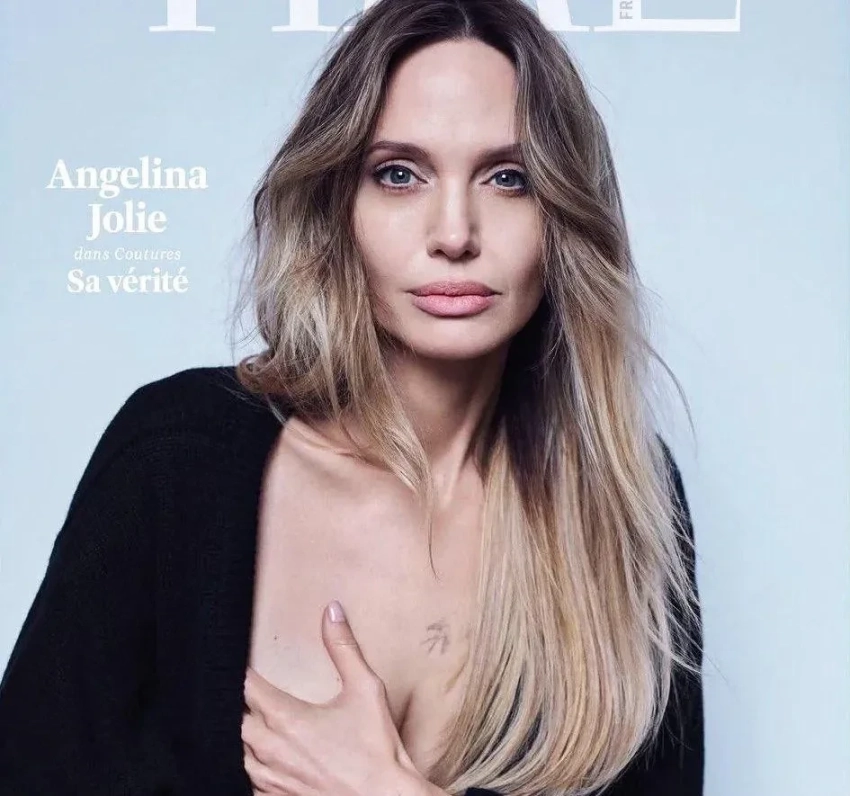 Анджелина Джоли снялась топлес и показала шрамы от мастэктомии