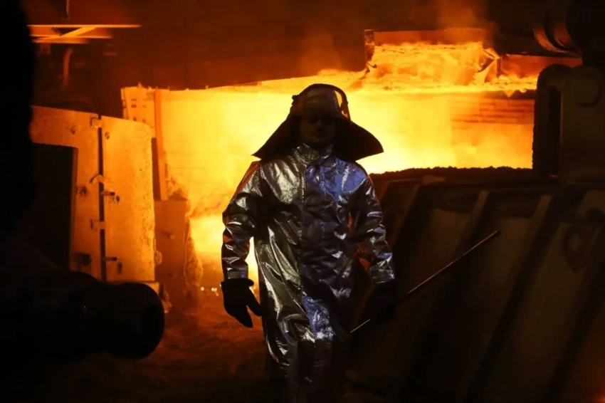 Российские удары привели к остановке работы комбината «Запорожсталь»