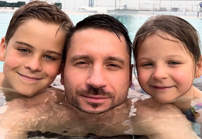 Сергей Лазарев показал, как отдыхает с детьми в Дубае