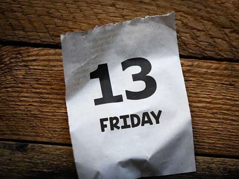 Какие мощные обряды провести в пятницу 13-го, чтобы «тот самый» проявился в день всех влюбленных