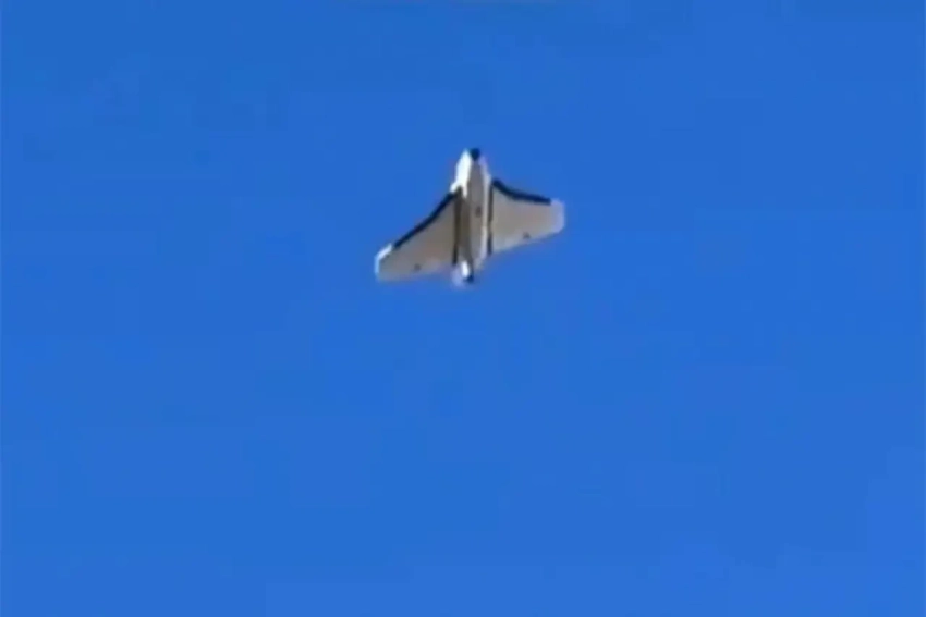 Показаны кадры сброса FPV-дрона с «Герберы» над Сумами