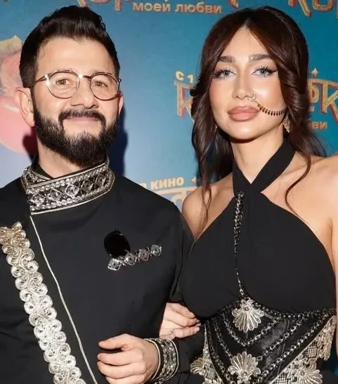 Михаил Галустян впервые вышел в свет с новой девушкой