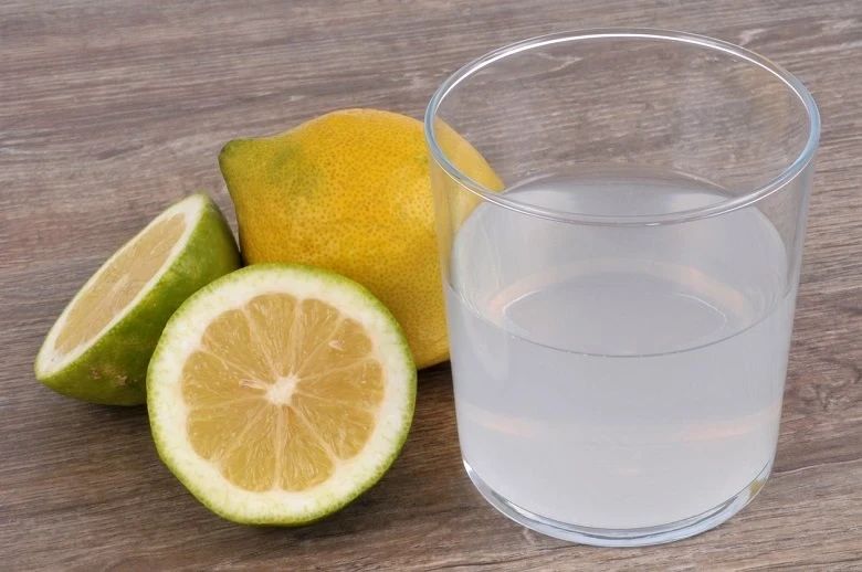 Этот сок поможет отбелить пожелтевшие простыни и подушки